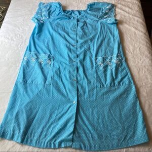 It’s A Charm Vintage Blue and White House Coat